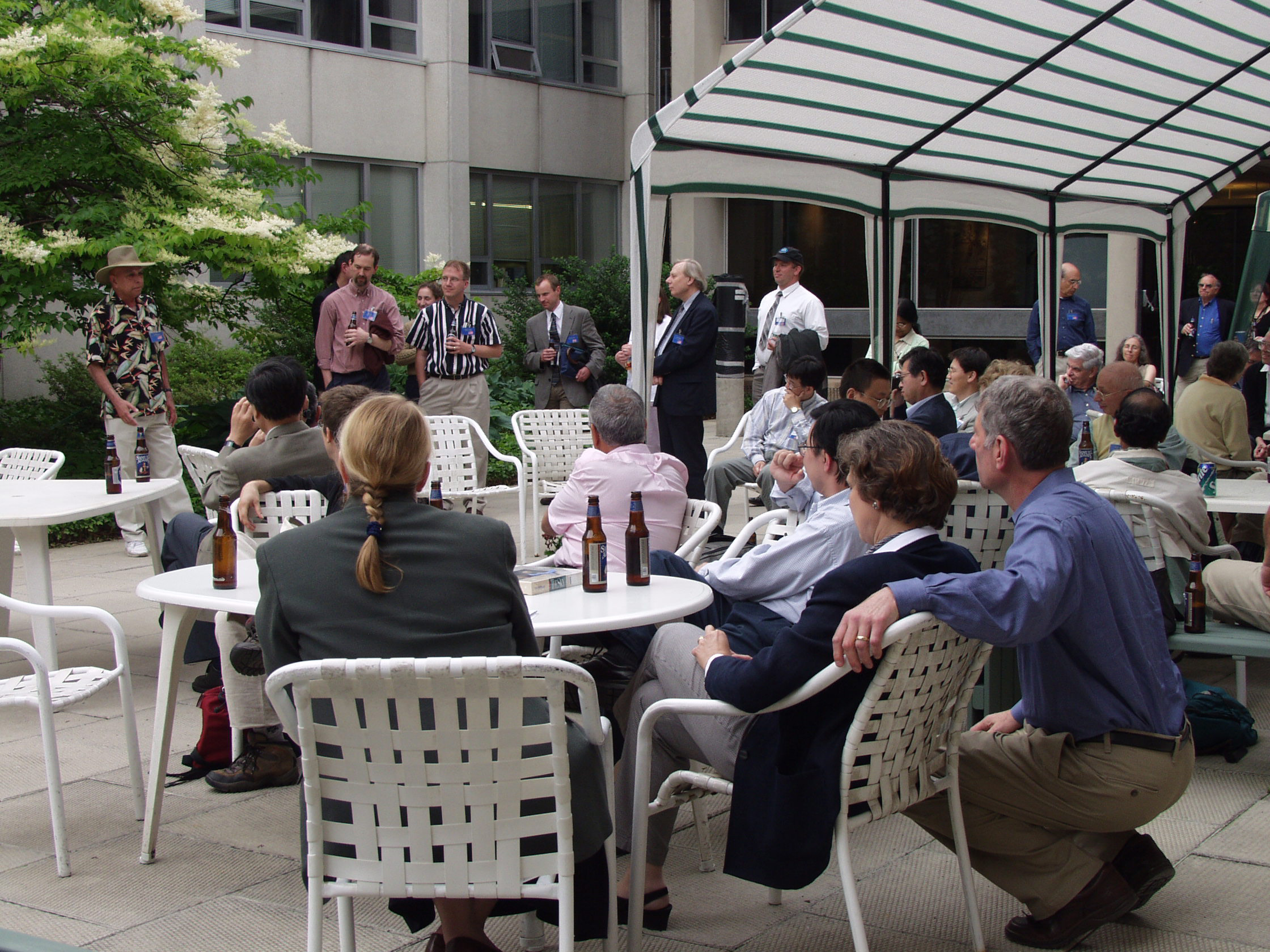 Varanasi sings at Banquet