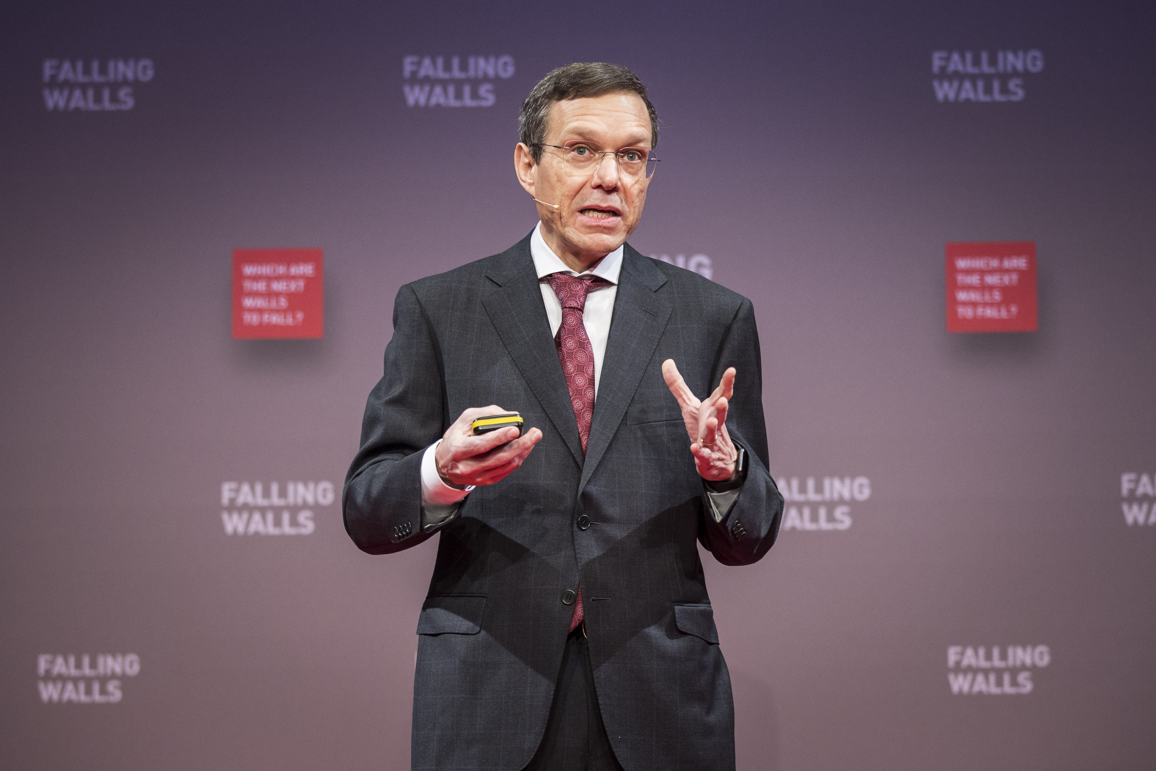 Falling Walls video